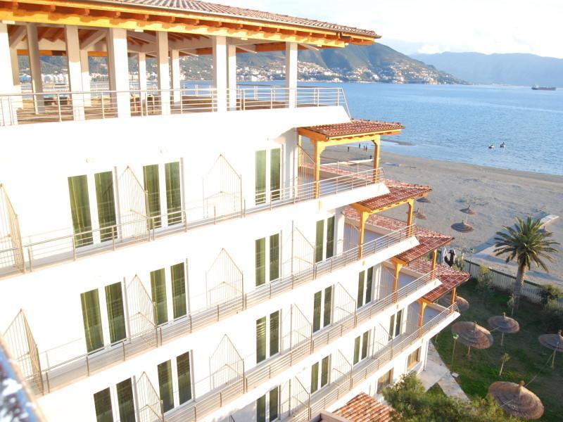 Europa Grand Resort Vlorë Exteriör bild